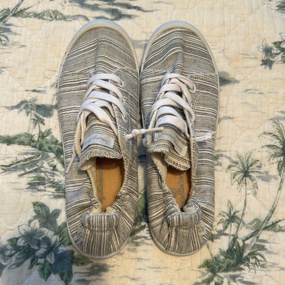 Tommy Bahama sneakers